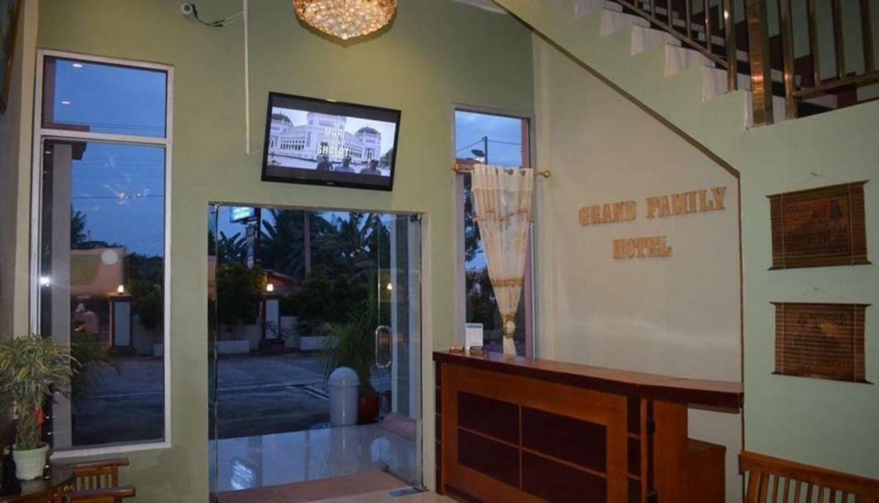 Hotel Grand Family Sungairampah Zewnętrze zdjęcie